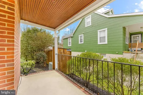 Exterior - 640 Coleraine Rd, Baltimore, MD 21229 photo 2 of 13