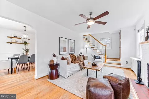 Living - 640 Coleraine Rd, Baltimore, MD 21229 photo 1 of 6