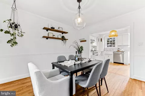 Dining - 640 Coleraine Rd, Baltimore, MD 21229 photo 5 of 10