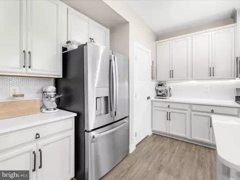 Kitchen - 511 Williams Ct, Middle River, MD 21220 photo 6 of 6