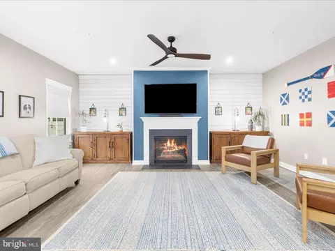 Living - 511 Williams Ct, Middle River, MD 21220 photo 1 of 3