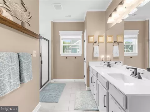 Bath - 511 Williams Ct, Middle River, MD 21220 photo 3 of 6