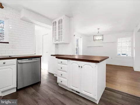 Kitchen - 4 Flagship, Dundalk, MD 21222 photo 4 of 7