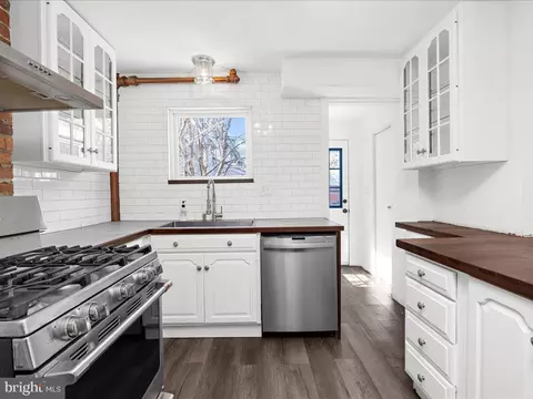 Kitchen - 4 Flagship, Dundalk, MD 21222 photo 3 of 7