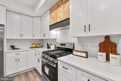 Kitchen - 8601 Willow Run Rd, Windsor Mill, MD 21244 photo 8 of 10