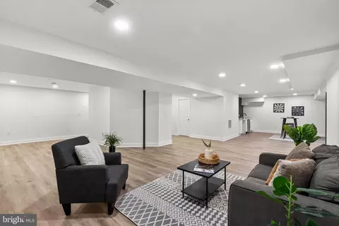 Living - 8601 Willow Run Rd, Windsor Mill, MD 21244 photo 9 of 11