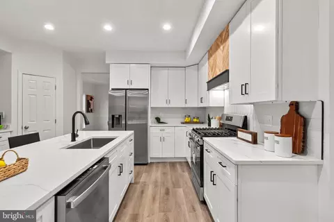 Kitchen - 8601 Willow Run Rd, Windsor Mill, MD 21244 photo 7 of 10