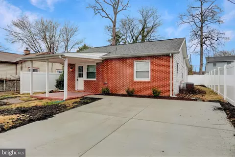 1407 3rd Rd, Middle River, MD 21220
