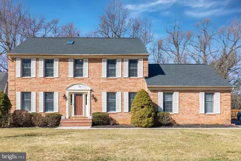6 5 Oaks Ct, Owings Mills, MD 21117