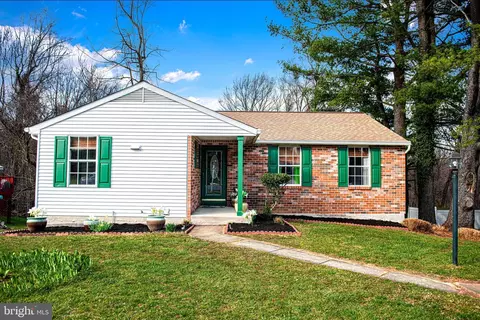 4712 Hawksbury Rd, Pikesville, MD 21208