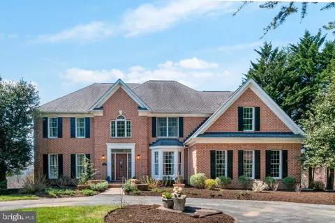 8 Kampman Ct, Sparks Glencoe, MD 21152