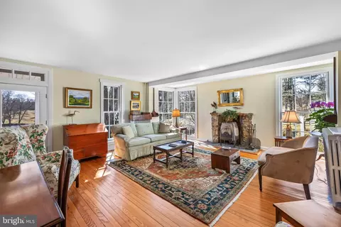 Living - 3229 Mount Zion Rd, Upperco, MD 21155 photo 2 of 8