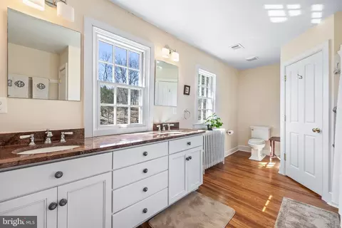 Bath - 3229 Mount Zion Rd, Upperco, MD 21155 photo 2 of 2