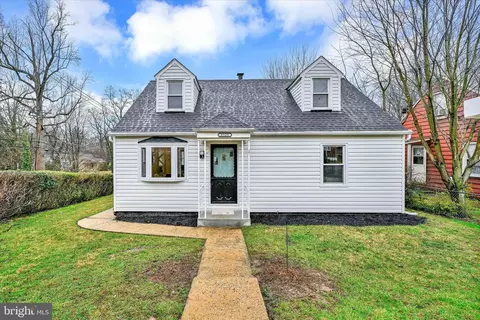 8525 Oakleigh Rd, Parkville, MD 21234