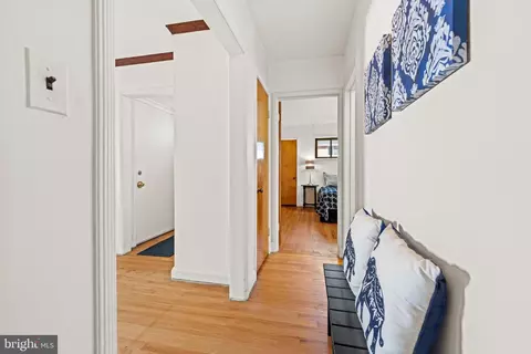 Entry Way - 6732 Glenkirk Rd, Baltimore, MD 21239 photo 1 of 1