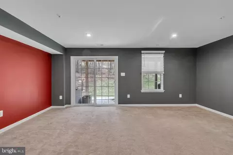 1833 Wind Gate Rd, Halethorpe, MD 21227 photo 5
