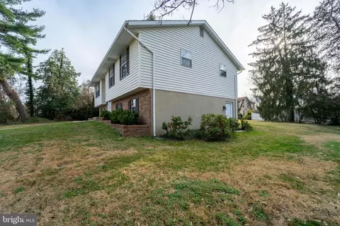 Exterior - 1702 Park Ave, Halethorpe, MD 21227 photo 7 of 9