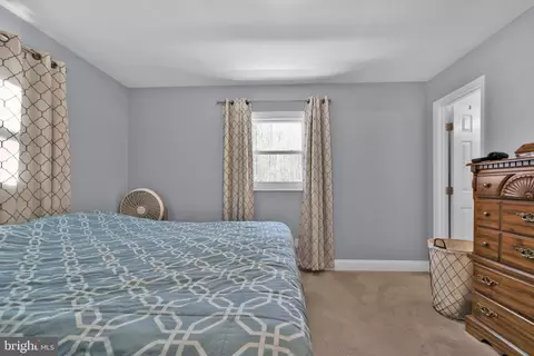 Bedroom - 1004 Hillpine Rd, Middle River, MD 21220 photo 2 of 4