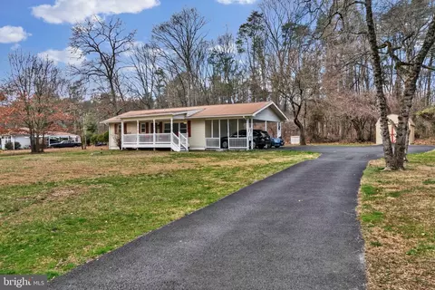 Exterior - 1004 Hillpine Rd, Middle River, MD 21220 photo 3 of 9