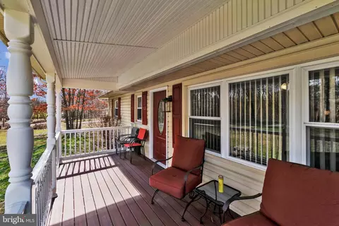 Exterior - 1004 Hillpine Rd, Middle River, MD 21220 photo 4 of 9