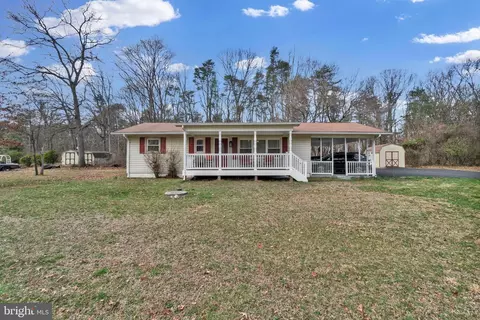 1004 Hillpine Rd, Middle River, MD 21220