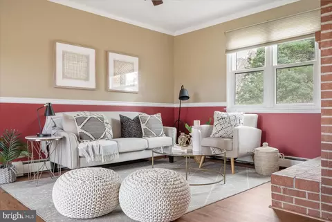 Living - 13801 Baldwin Mill Rd, Baldwin, MD 21013 photo 5 of 7