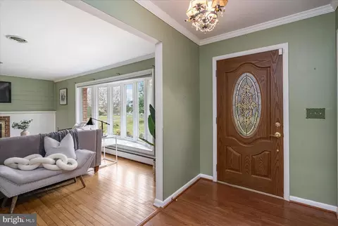 Entry Way - 13801 Baldwin Mill Rd, Baldwin, MD 21013 photo 1 of 2