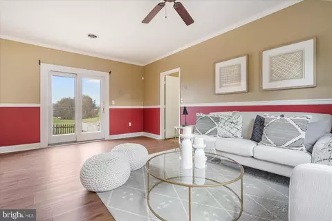 Dining - 13801 Baldwin Mill Rd, Baldwin, MD 21013 photo 5 of 5