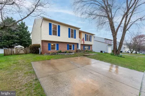 9725 Hickoryhurst Dr, Nottingham, MD 21236