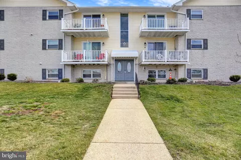 9 Warren Lodge Ct #A, Cockeysville, MD 21030