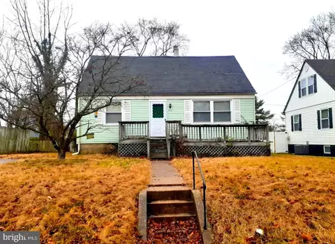722 Templecliff Rd, Pikesville, MD 21208