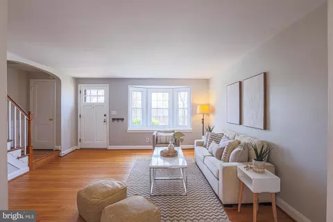 Living - 111 Stanmore Rd, Baltimore, MD 21212 photo 5 of 6