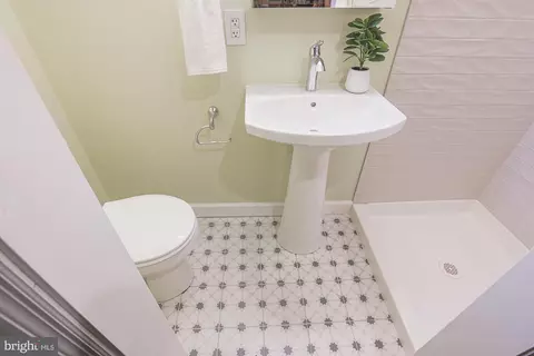 Bath - 111 Stanmore Rd, Baltimore, MD 21212 photo 1 of 4