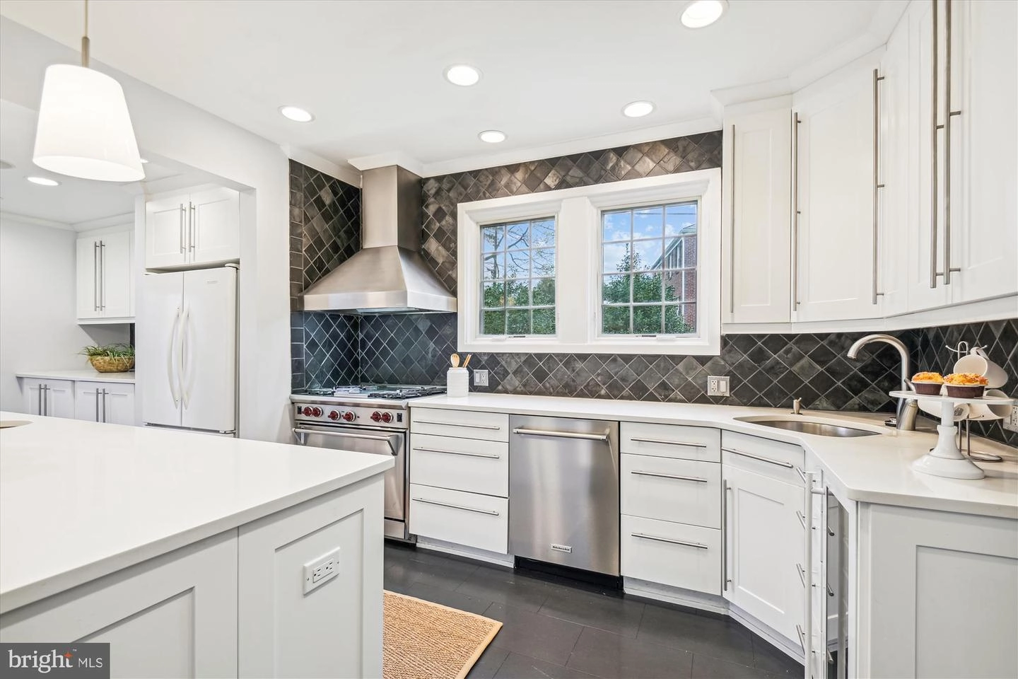 Kitchen - 6416 Pinehurst Rd, Baltimore, MD 21212 photo 2 of 6