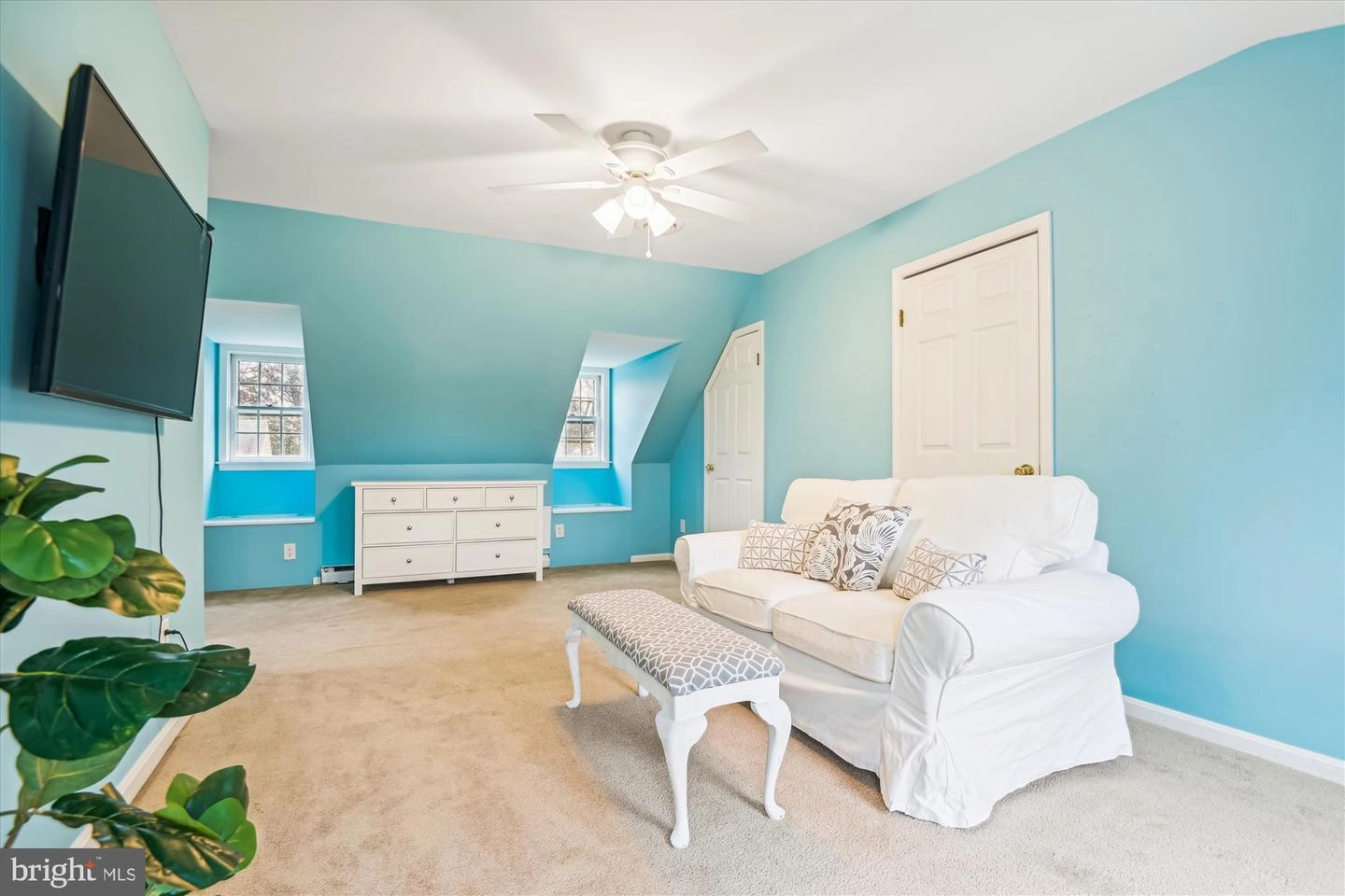 Bedroom - 6416 Pinehurst Rd, Baltimore, MD 21212 photo 10 of 11