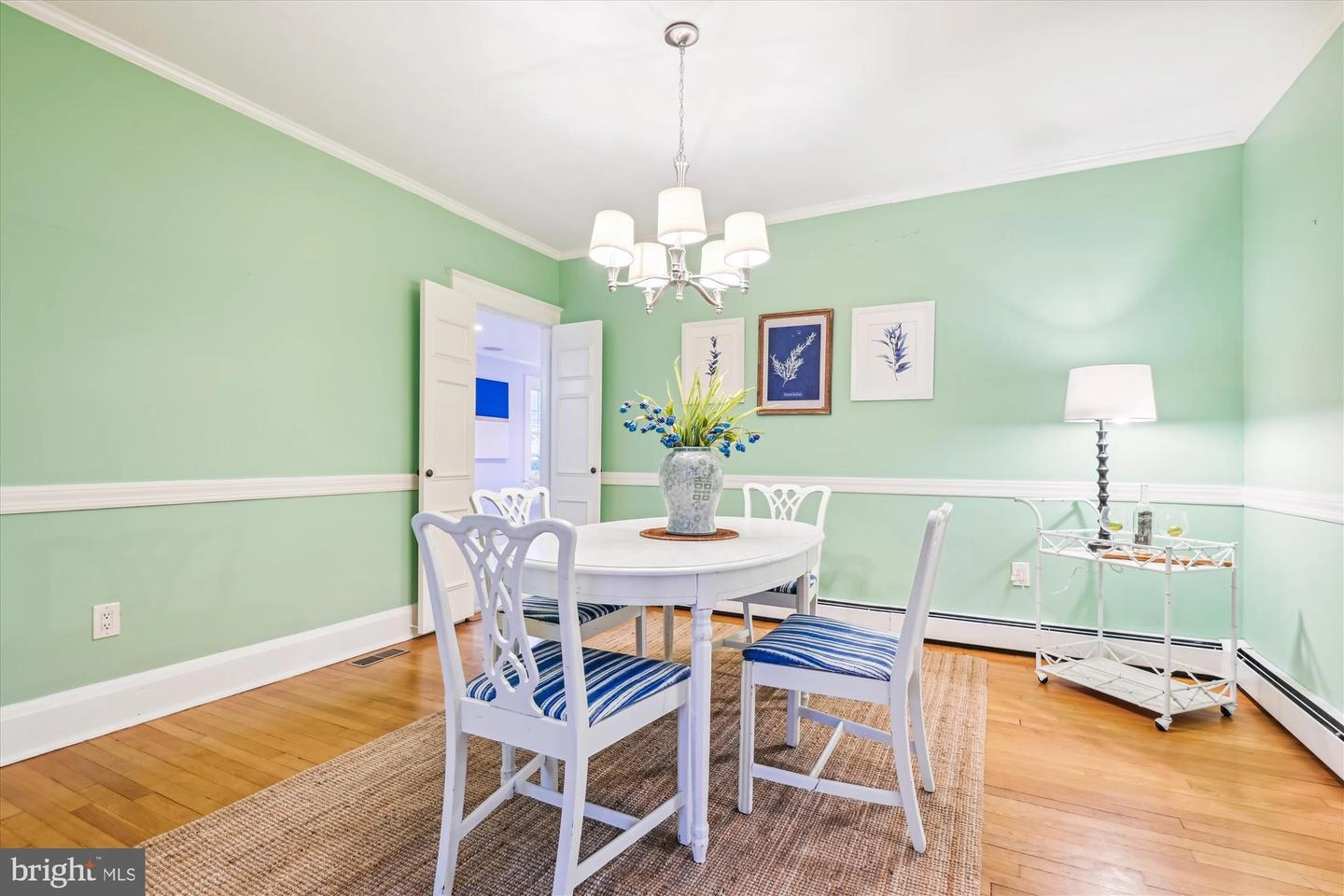 Dining - 6416 Pinehurst Rd, Baltimore, MD 21212 photo 6 of 7