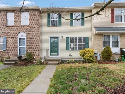 14 Derwood Ct, Parkville, MD 21234
