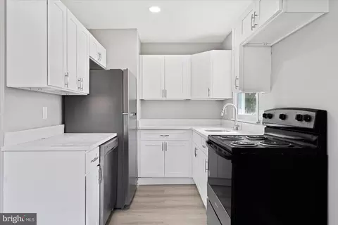 Kitchen - 11211 Baker Ave, White Marsh, MD 21162 photo 3 of 5