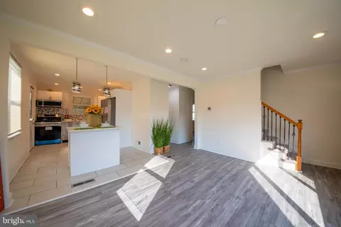 Entry Way - 5420 Radecke Ave, Baltimore, MD 21206 photo 1 of 7