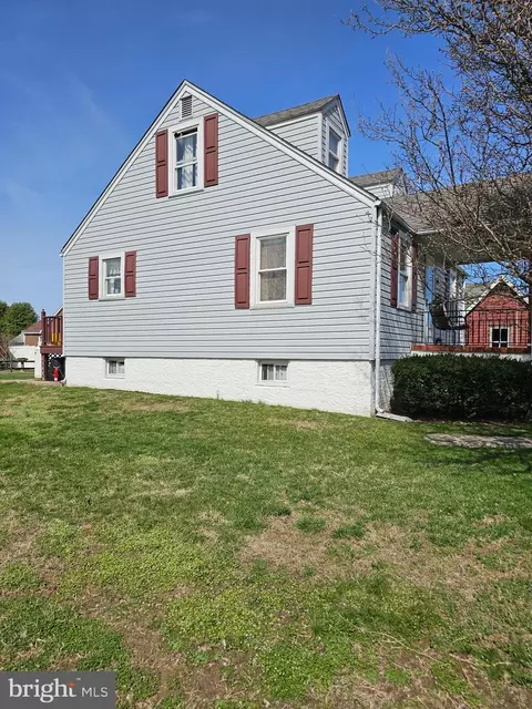 Exterior - 7602 Riddle Ave, Baltimore, MD 21224 photo 6 of 8