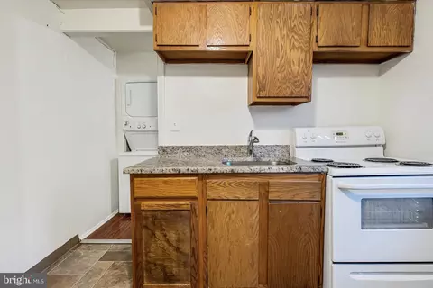 Kitchen - 411 Maple Ln, Dundalk, MD 21222 photo 5 of 5