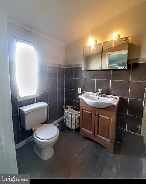5 Tearose Dr, Middle River, MD 21220 photo 10