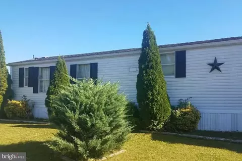 5 Tearose Dr, Middle River, MD 21220 photo 2