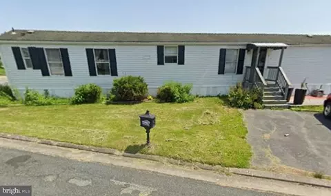 5 Tearose Dr, Middle River, MD 21220