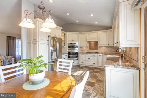 Kitchen - 9215 Ramblebrook Rd, Nottingham, MD 21236 photo 2 of 5