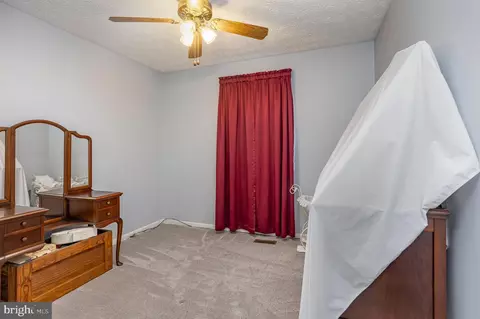 Bedroom - 9215 Ramblebrook Rd, Nottingham, MD 21236 photo 6 of 6