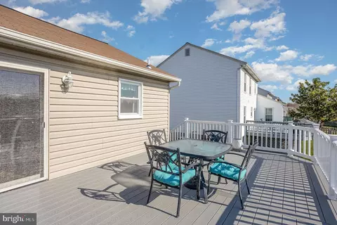 Exterior - 9215 Ramblebrook Rd, Nottingham, MD 21236 photo 4 of 9