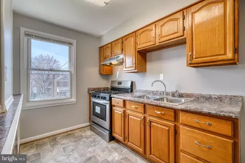 Kitchen - 974 Elton Ave, Baltimore, MD 21224 photo 2 of 4