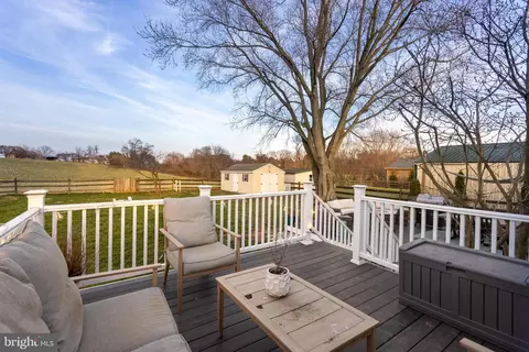 Exterior - 17205 Falls Rd, Upperco, MD 21155 photo 9 of 9