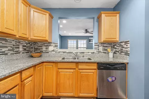 Kitchen - 9734 Selfridge Rd, Middle River, MD 21220 photo 5 of 5